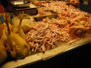 ミンブリの市場：肉屋(鶏肉)
