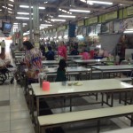タイの市場でのぶっかけ飯食堂