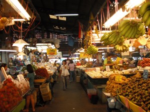 ミンブリの市場：果物屋
