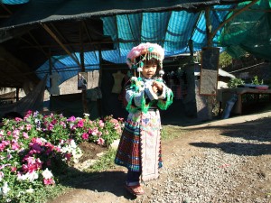 山岳民族の衣装を貸し出すサービスもありました。